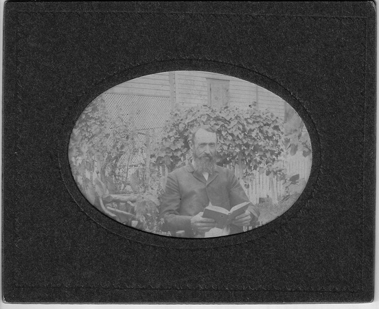 Photo_Unknown Portraits - man with book