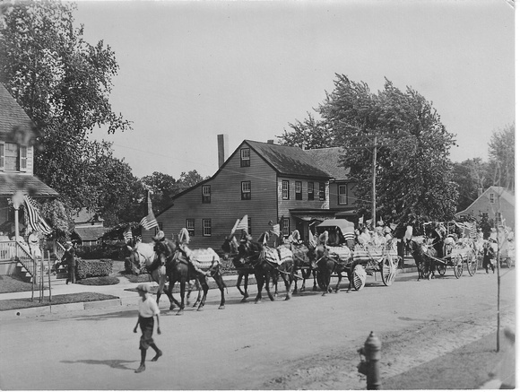 Photo_ Old Home Week_August, 1914_horse drawn wagons