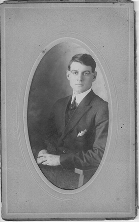 Photo_Unknown Portraits_Philadelphia_Young man in chair