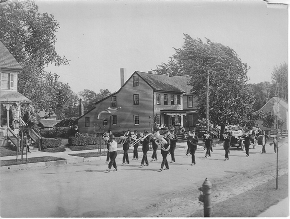 Photo_ Old Home Week_August, 1914_marching band