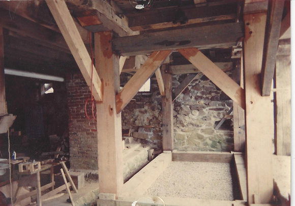 Photo_Kirby's Mill platform support beams construction