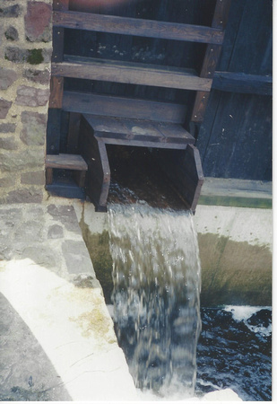 Photo_Kirby's Mill sluice bypass with water